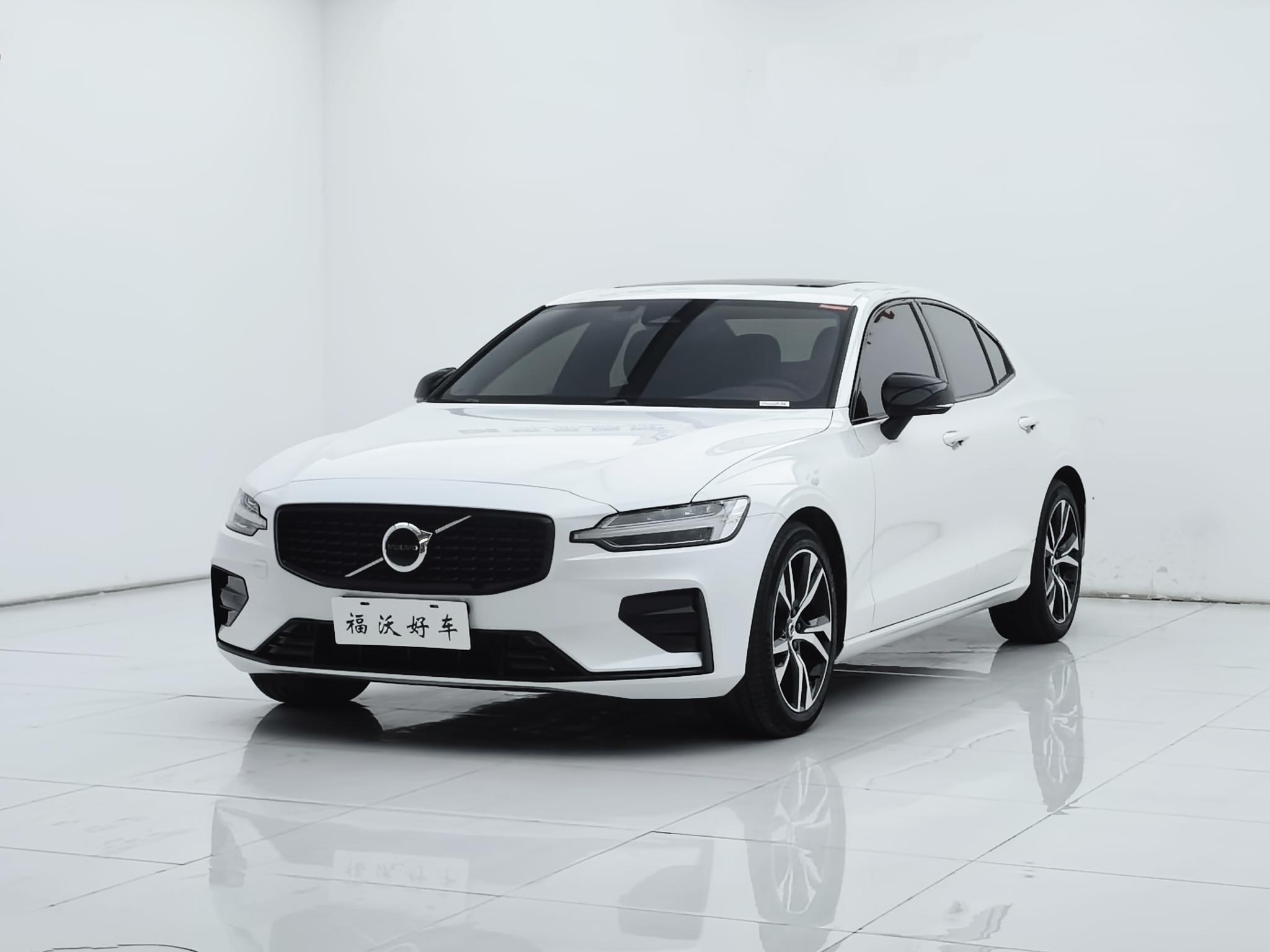Volvo S60 Intelligent Premium Sport 2025