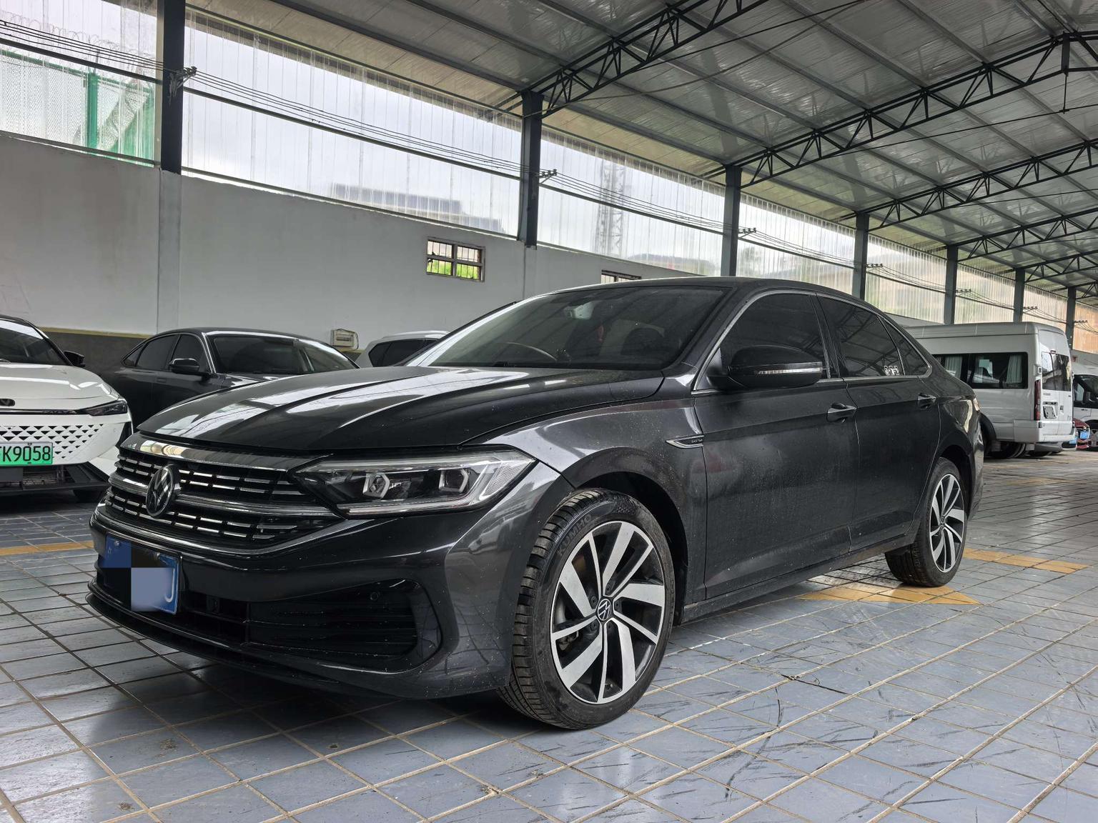 Volkswagen Sagitar 300TSI DSG Excellence (1.5L) 2024