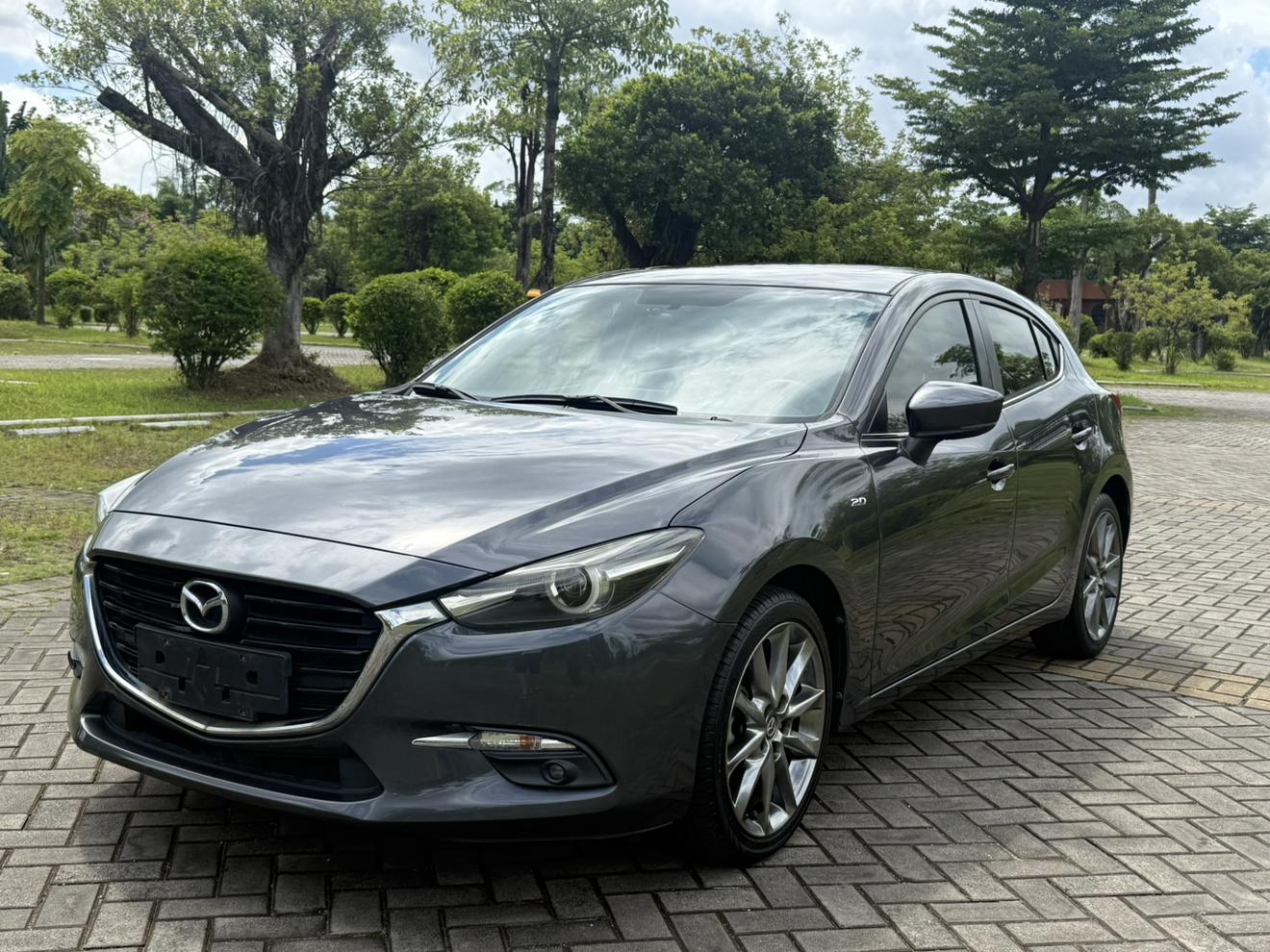 Mazda 3 Axela Cloud Control Hatch 2.0L Auto Luxury 2019