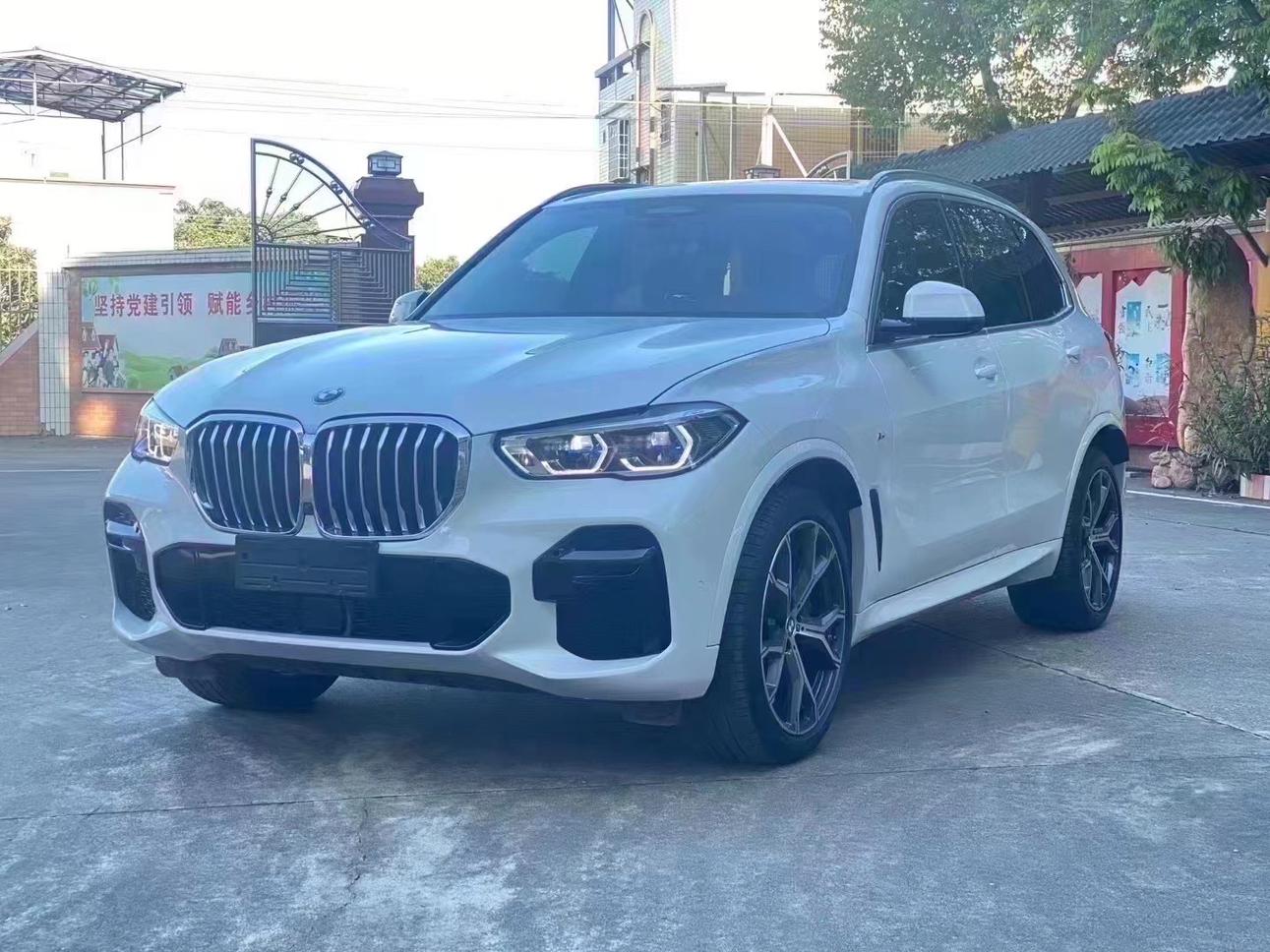 BMW X5 xDrive40i M Sport Package Premium 2022