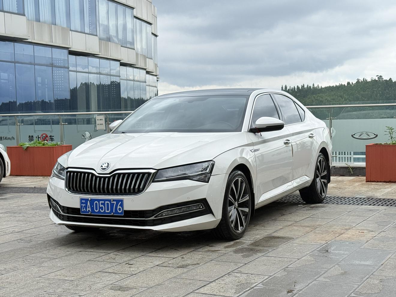 Skoda Superb 330 TSI DSG Comfort (2L) 2022
