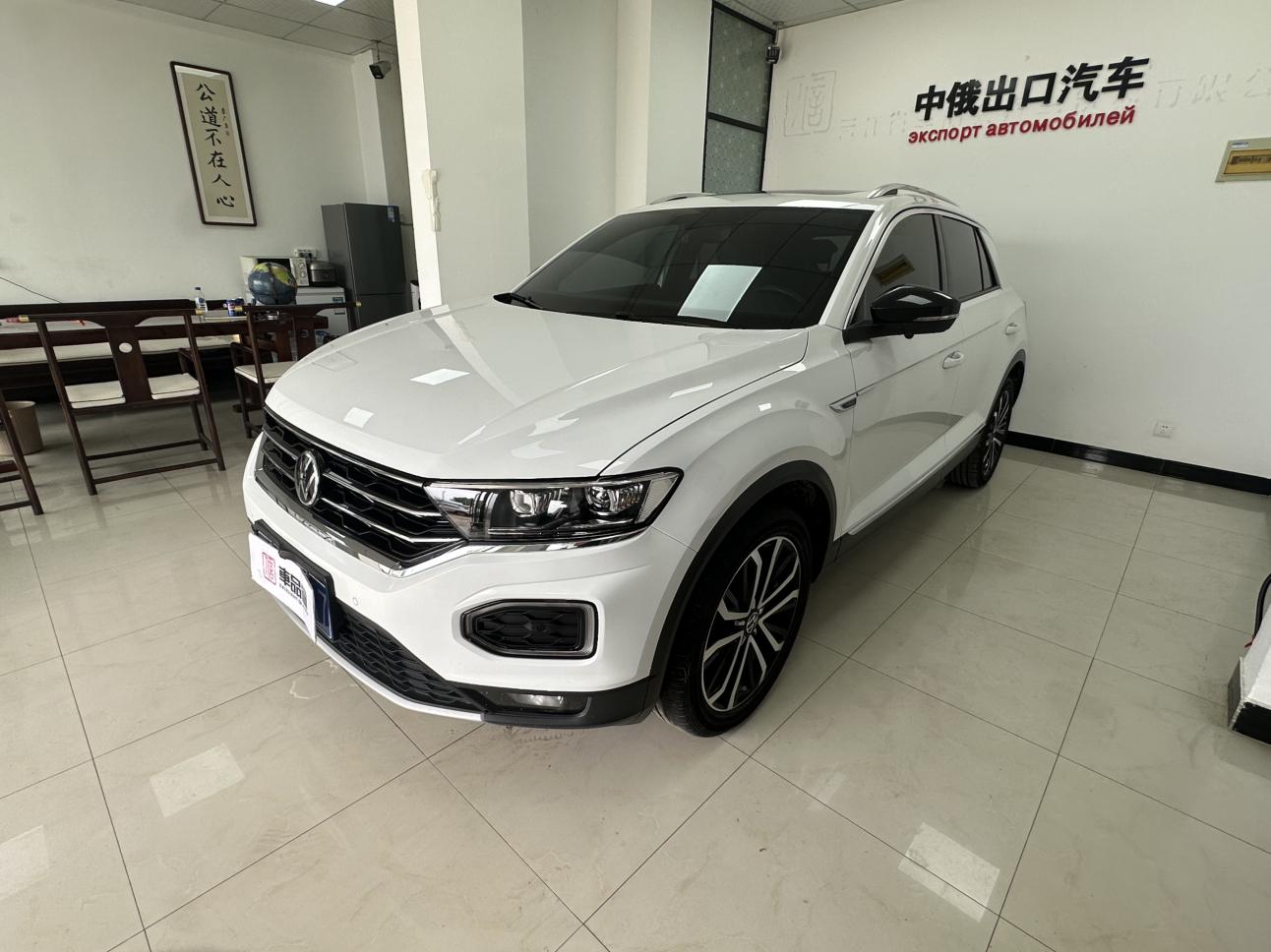 Volkswagen T-ROC 280TSI DSG 4WD Luxury Connect (1.4L) 2022