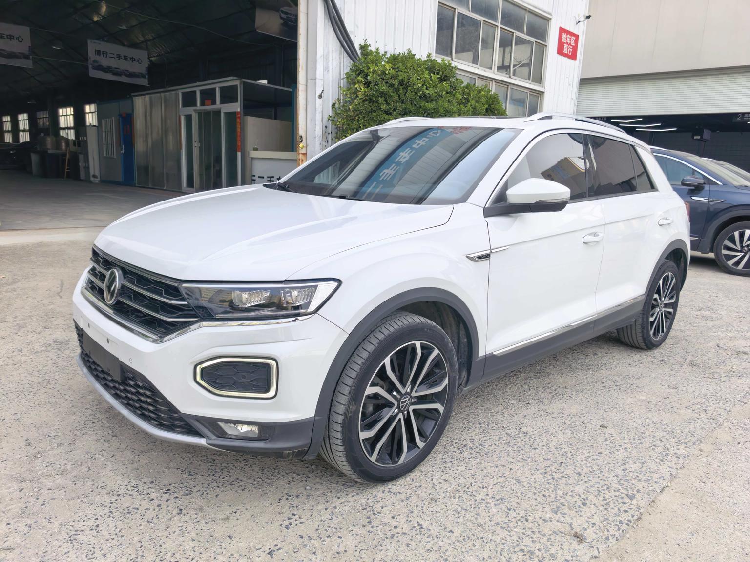 Volkswagen T-ROC 280TSI DSG 4WD Luxury Connect 2022