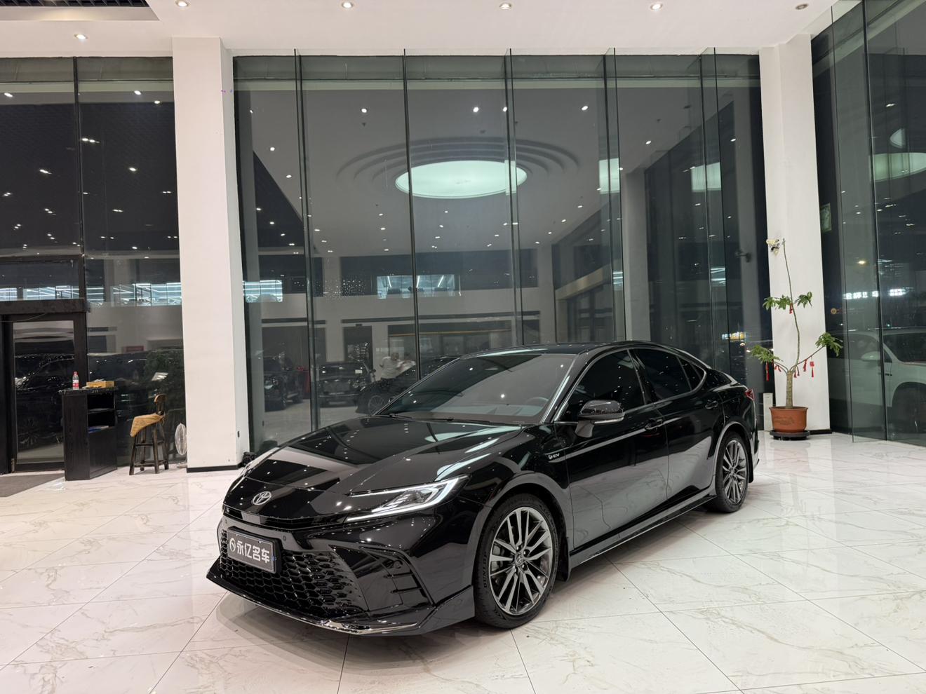 Toyota Camry 2.0HXS Sport Plus 2025