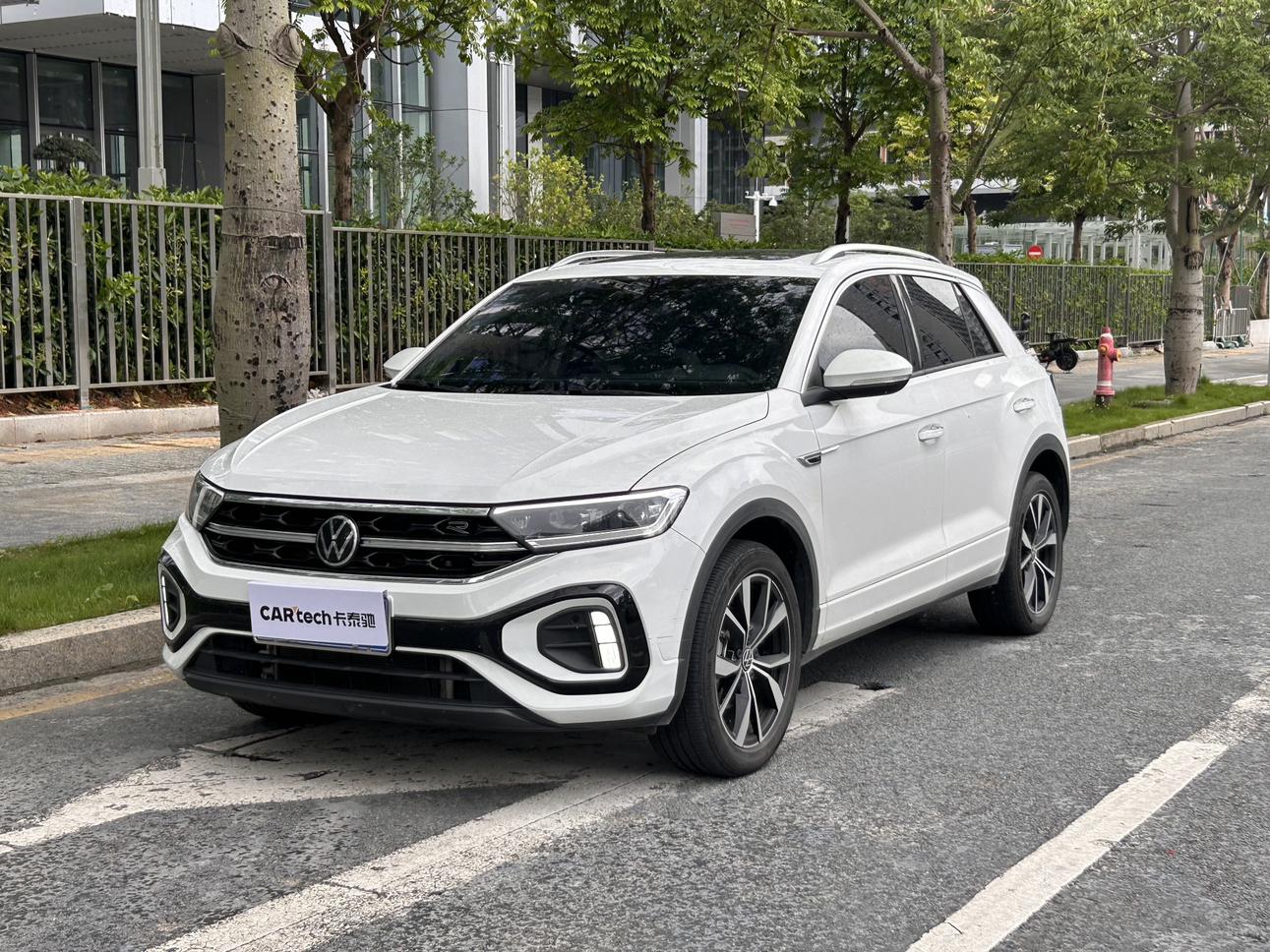 Volkswagen T-ROC 300TSI DSG Starlight (1.5L) 2024