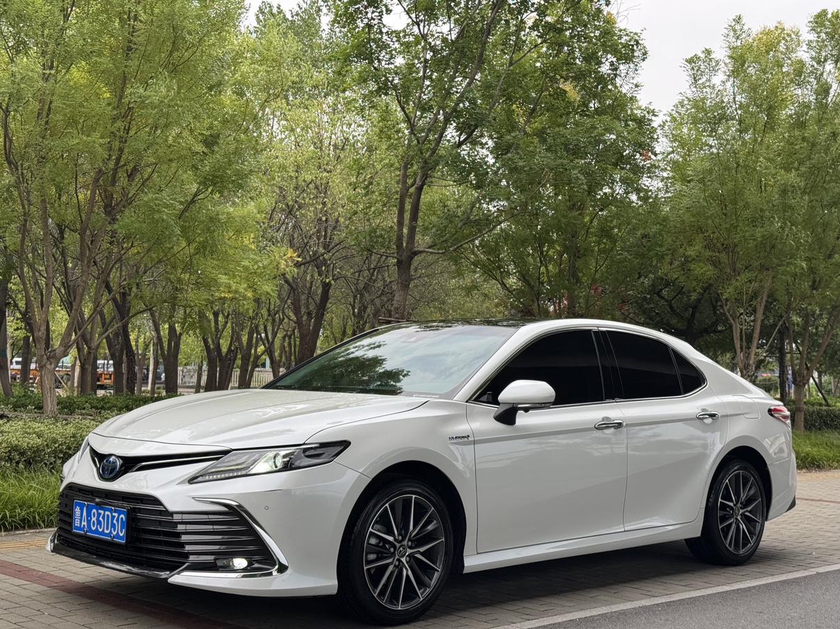 Toyota Camry 2.5HG Deluxe 2023