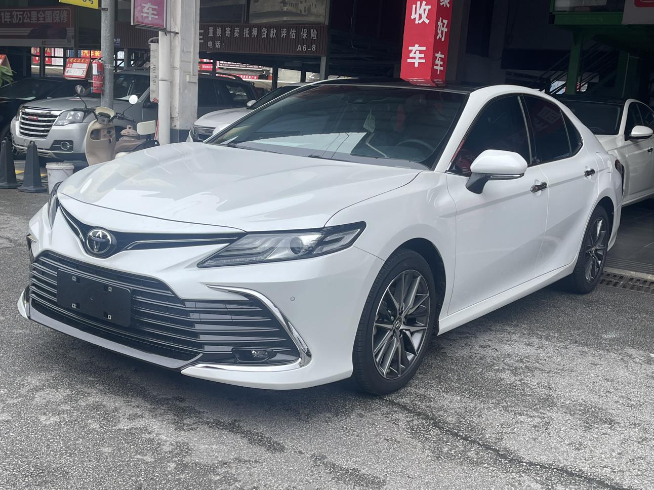 Toyota Camry 2.5G Luxury (2.5L) 2022
