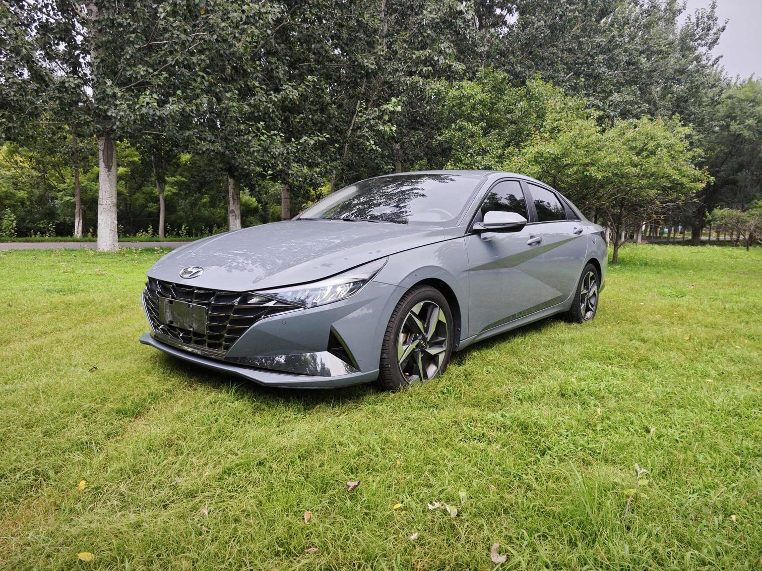 Hyundai Elantra GLS Leading Edition 2022