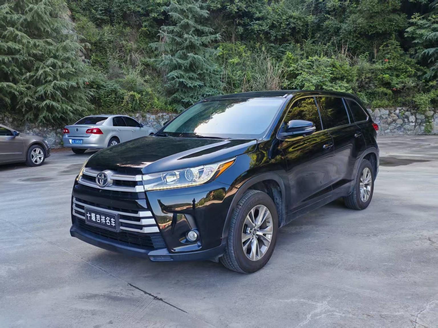 Toyota Highlander Elite 2WD 7-Seat 2021