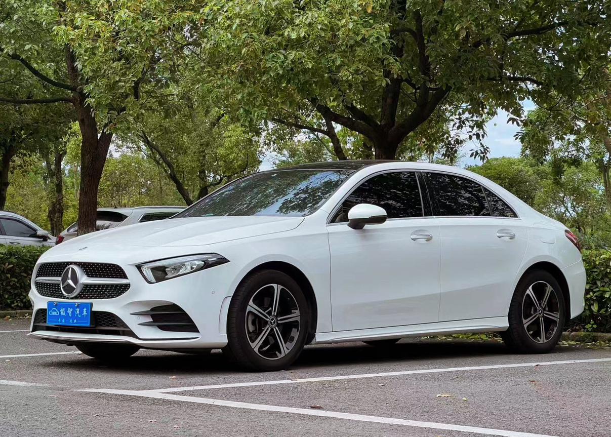 Mercedes Benz Class-A A 200 L Sport Sedan Fashion Edition 2022