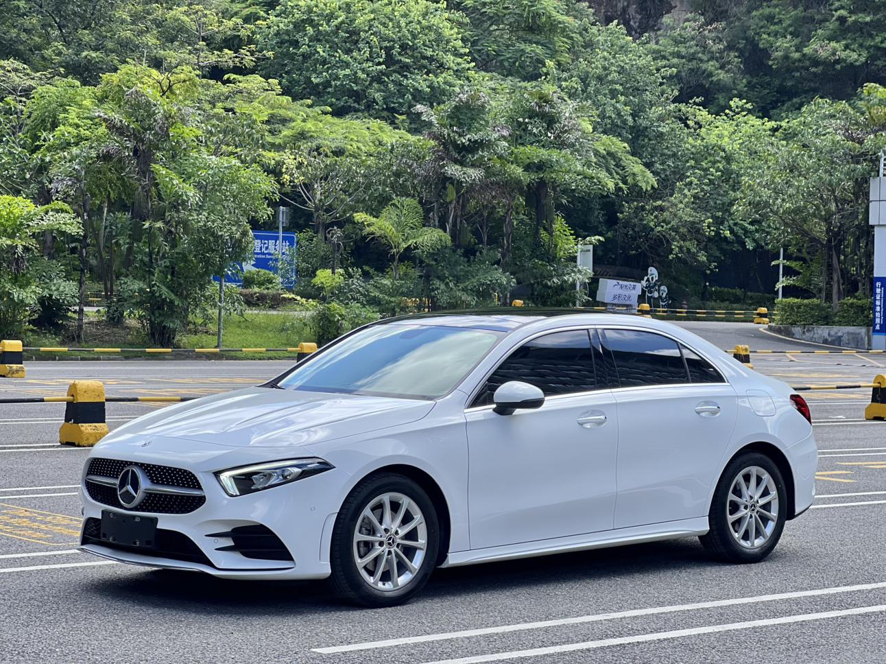 Mercedes Benz Class-A Sport Sedan Dynamic 2022