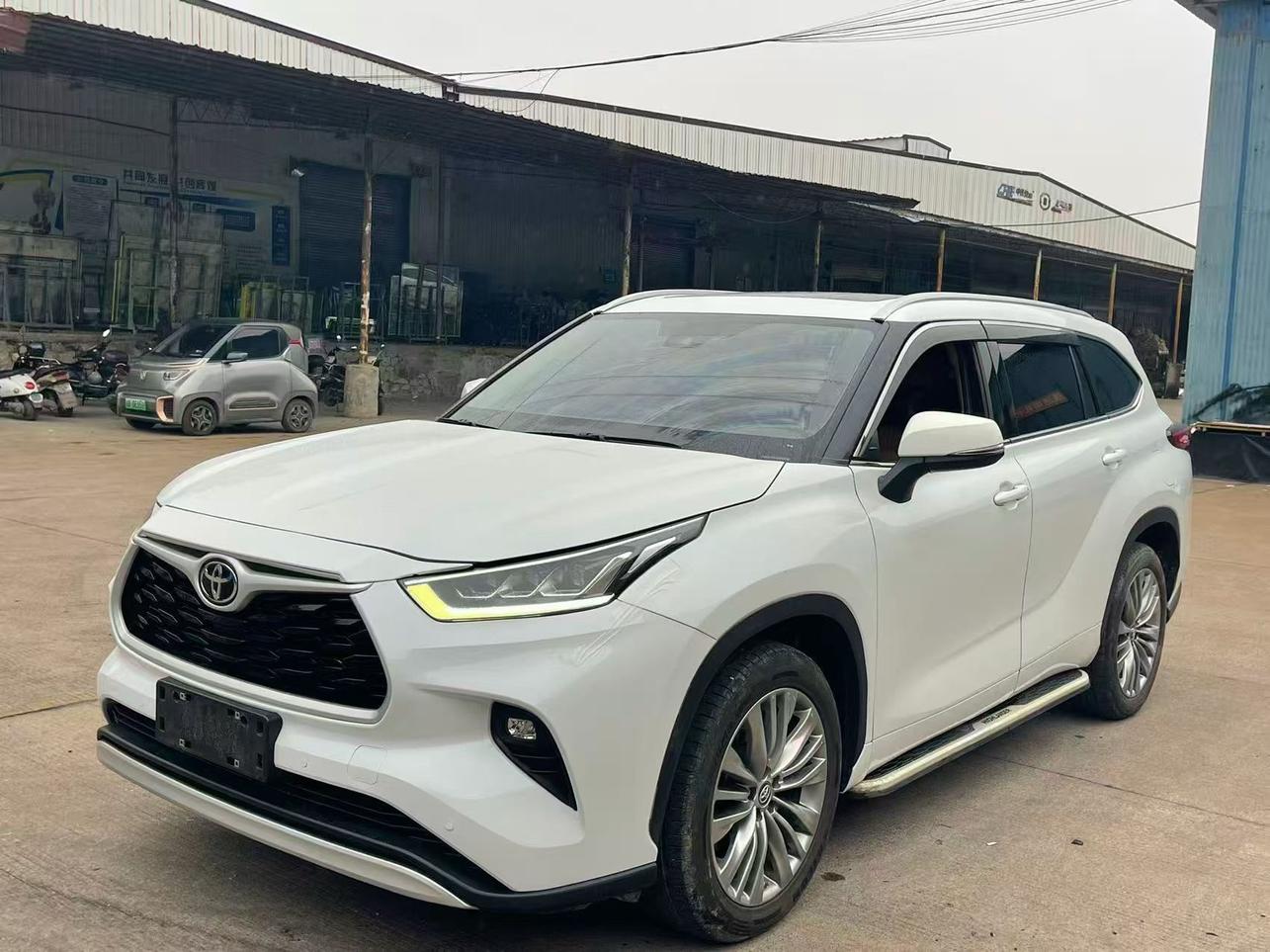 Toyota Highlander Premium 7-Seater AWD (2L) 2024