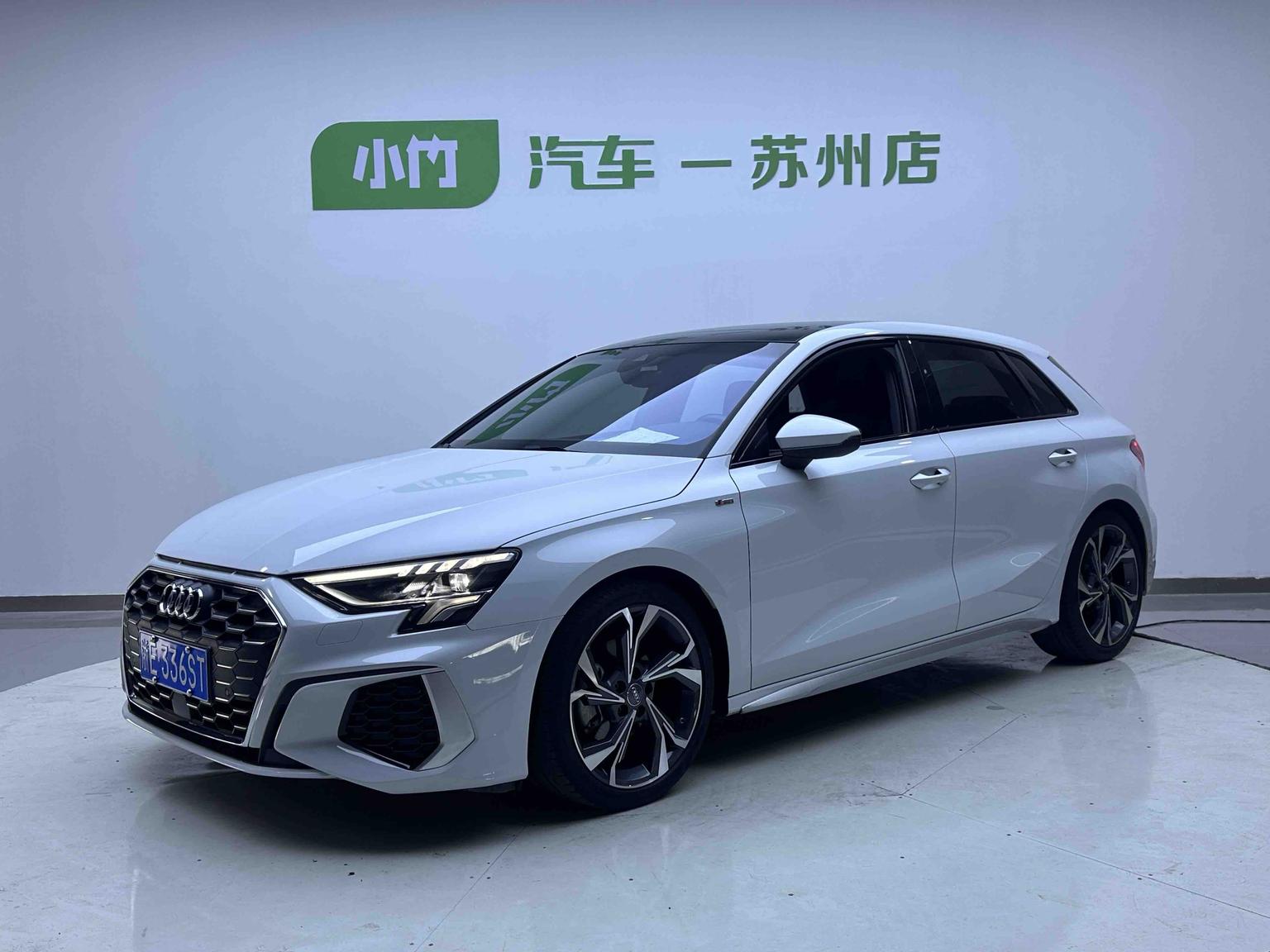 Audi A3 35 TFSI Luxury Sport 2021