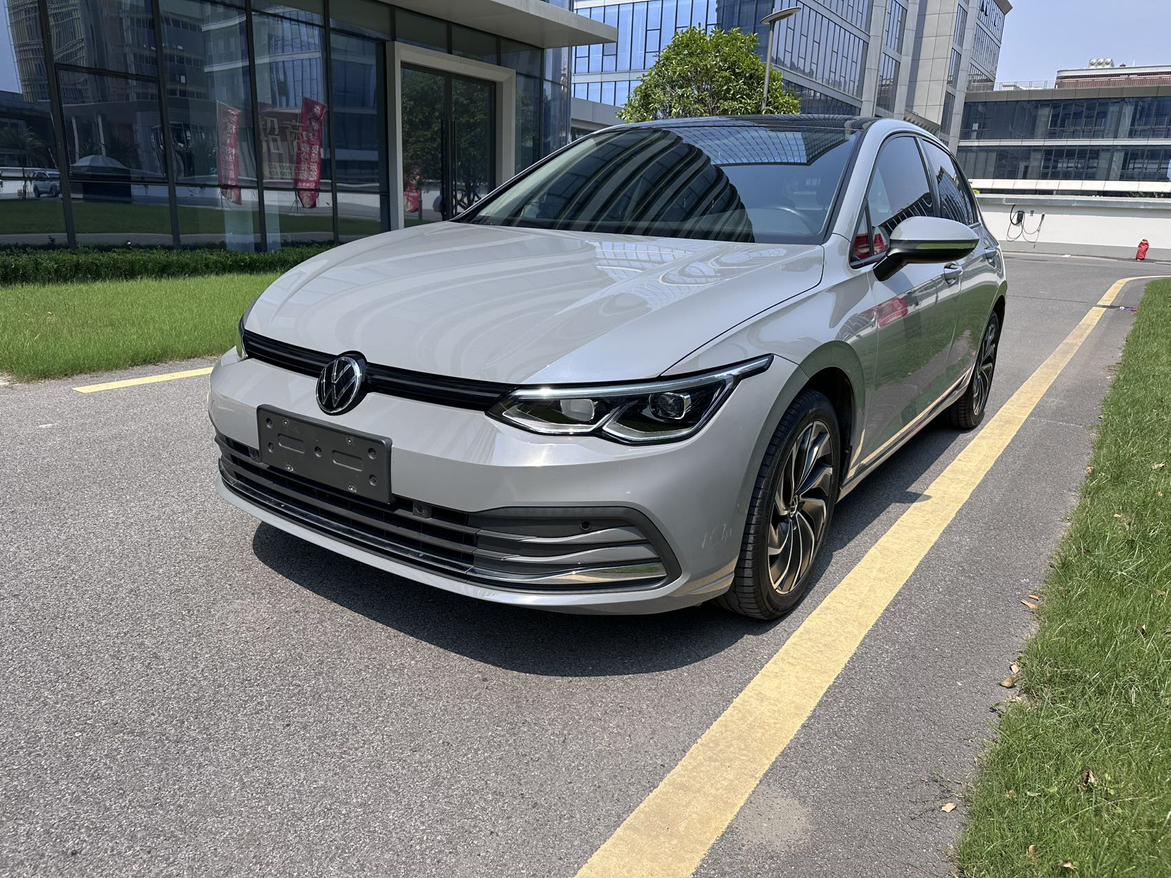 Volkswagen Golf 200TSI DSG Pro 2022