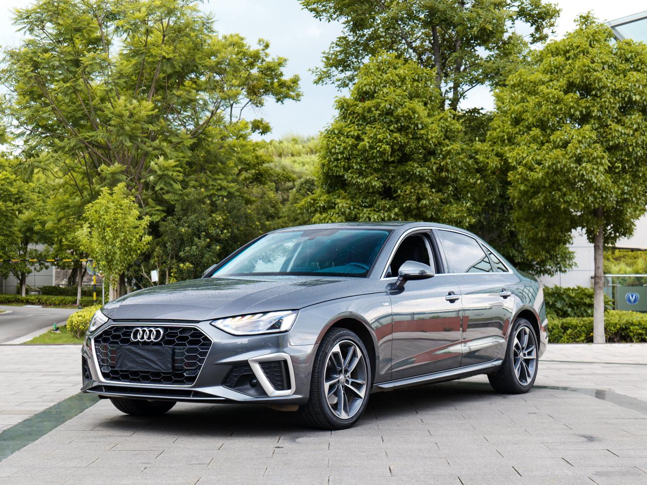 Audi A4L 40TFSI Life Edition 2021