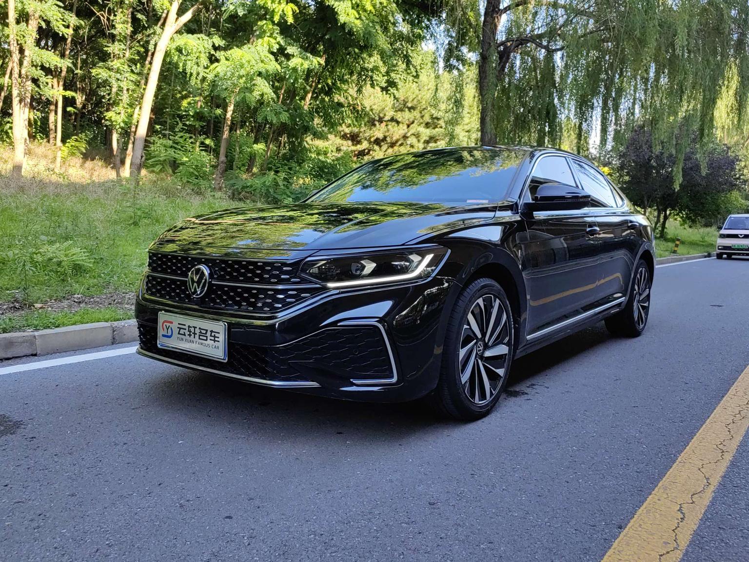 Volkswagen Passat 330TSI Stardust Elite (2L) 2022