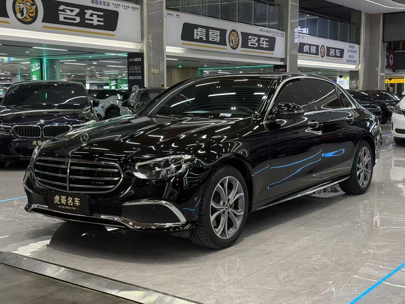 Mercedes Class-E E 300 L Luxury Sport Sedan (2L) 2022