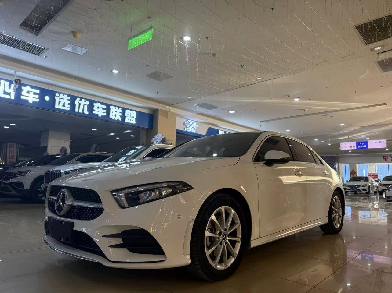 Mercedes Benz Class-A Sport Sedan Dynamic (1.3L) 2022