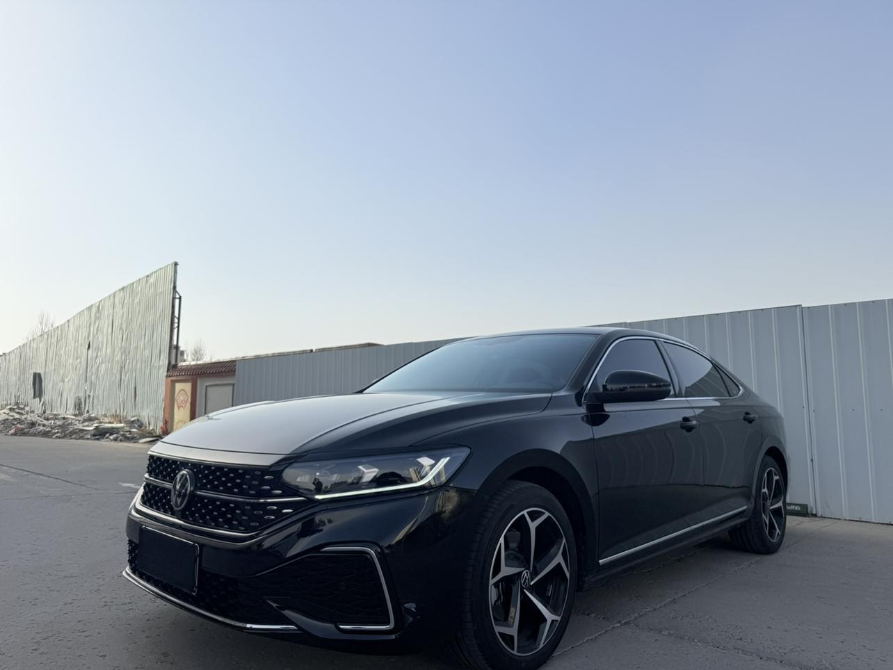 Volkswagen Passat Outstanding 380TSI Starry Longyao (2L) 2025