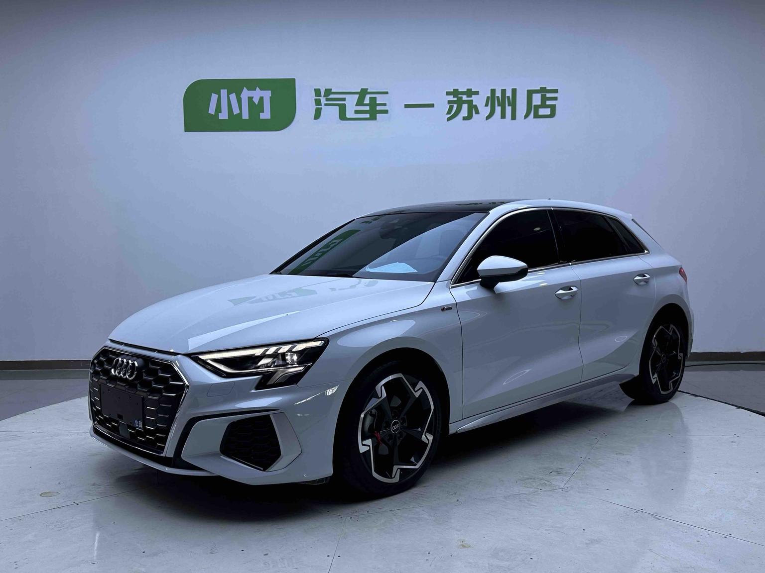 Audi A3 35 TFSI Luxury Sport 2023