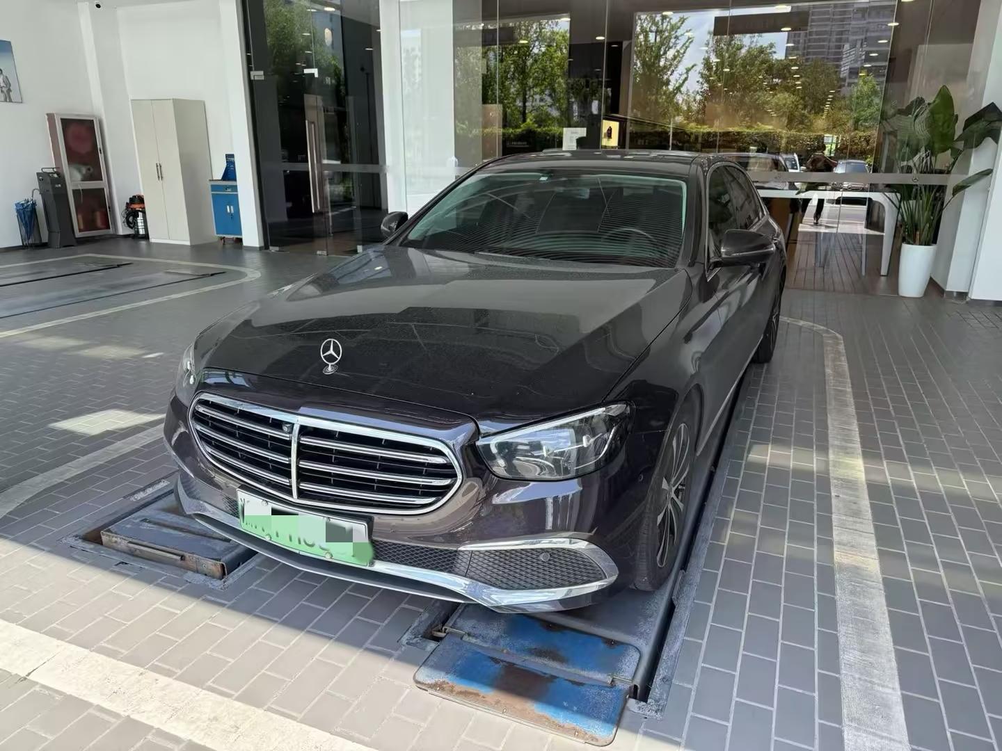 Mercedes Class-E e Sedan (2L) 2023