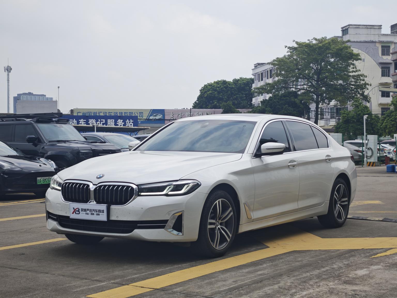 BMW 5 Series Leading Luxury Package (2L) 2023