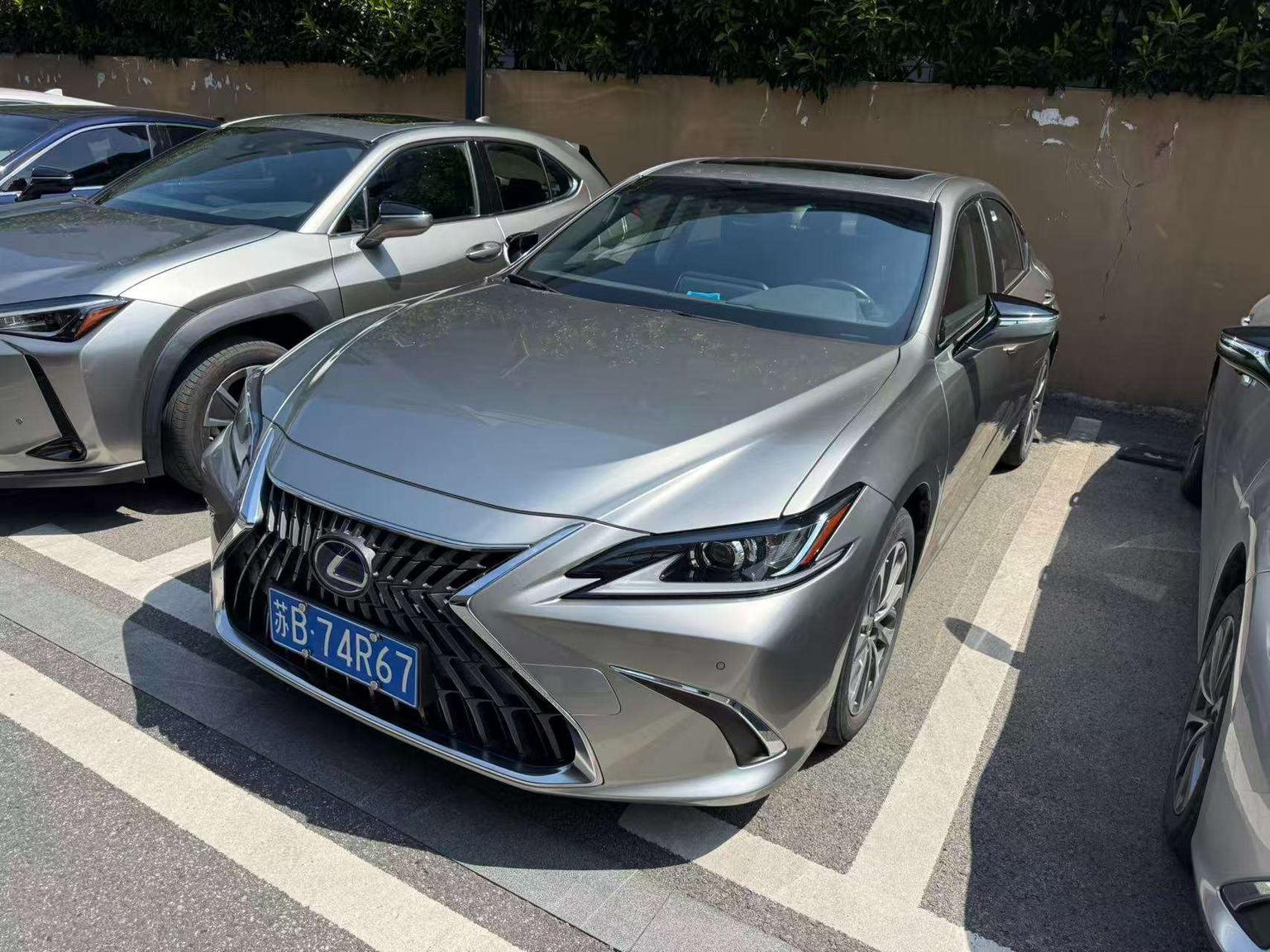 Lexus ES 300h Excellence (2.5L) 2022