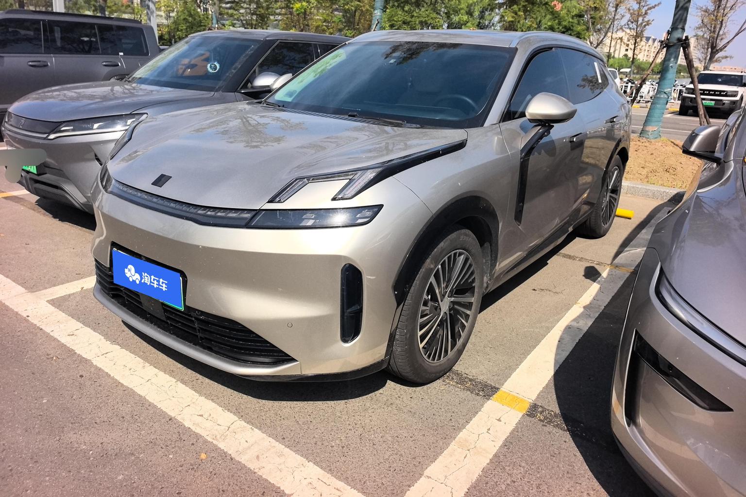 Lynk And Co 08 EM P Halo Extra Range (1.5L) 2024