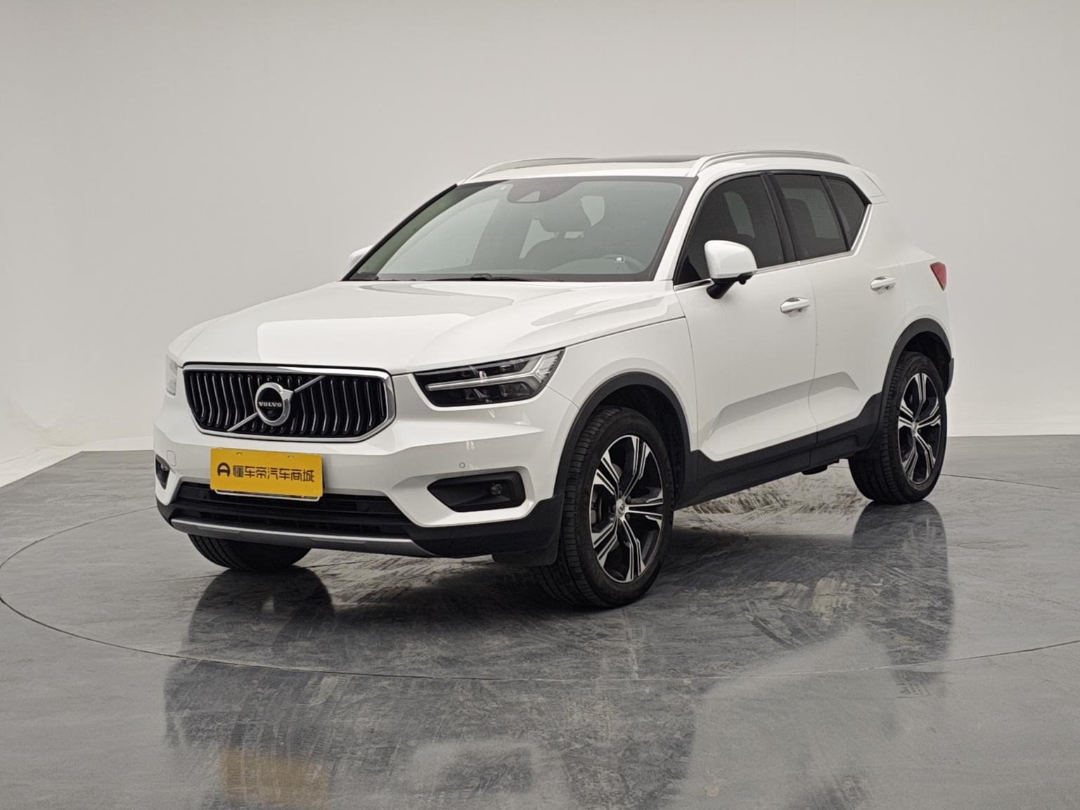 Volvo XC40 T4 AWD Intelligent Plus Luxury (2L) 2021
