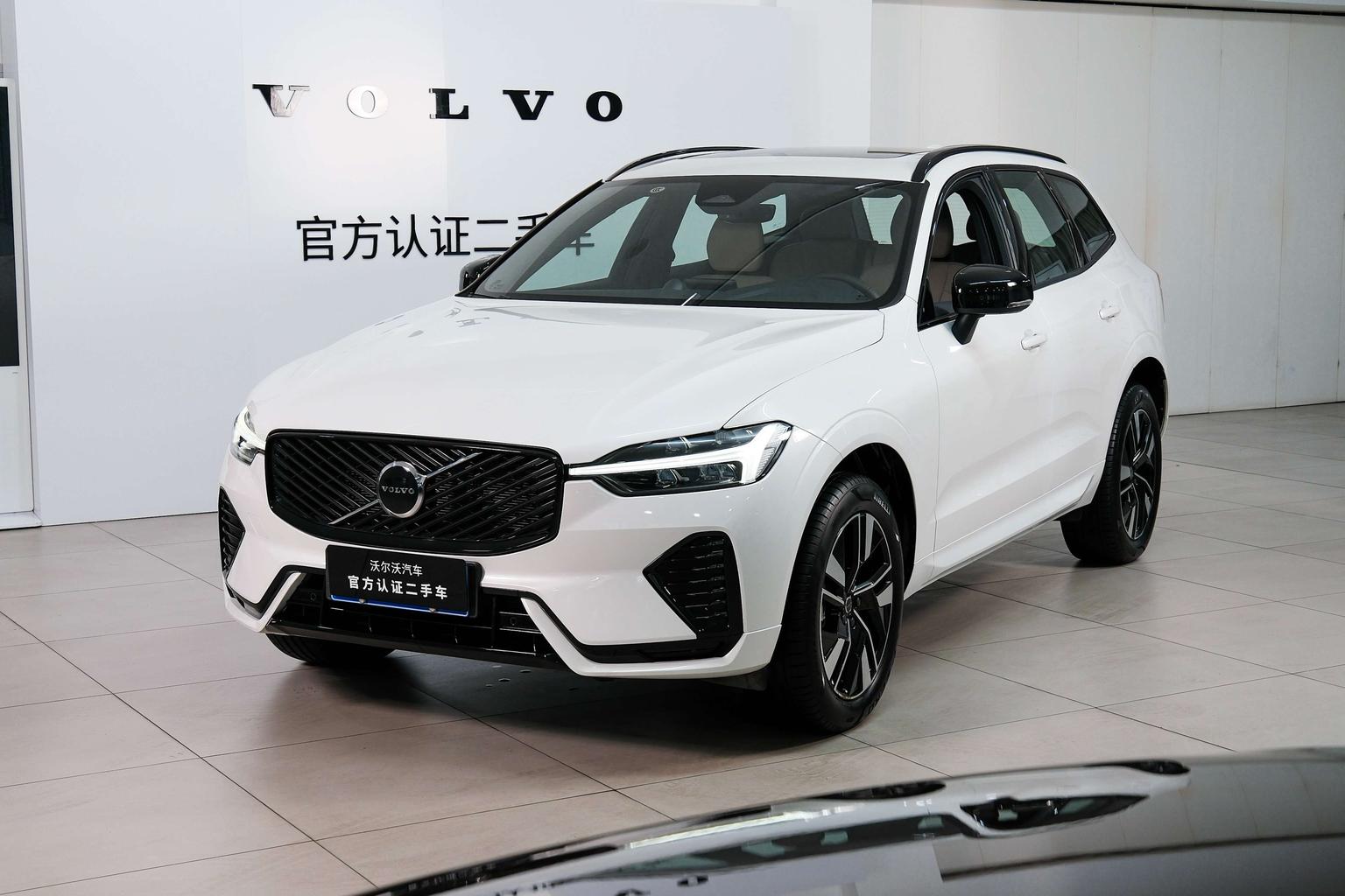 Volvo XC60 Intelligent Premium Sport AWD 2025