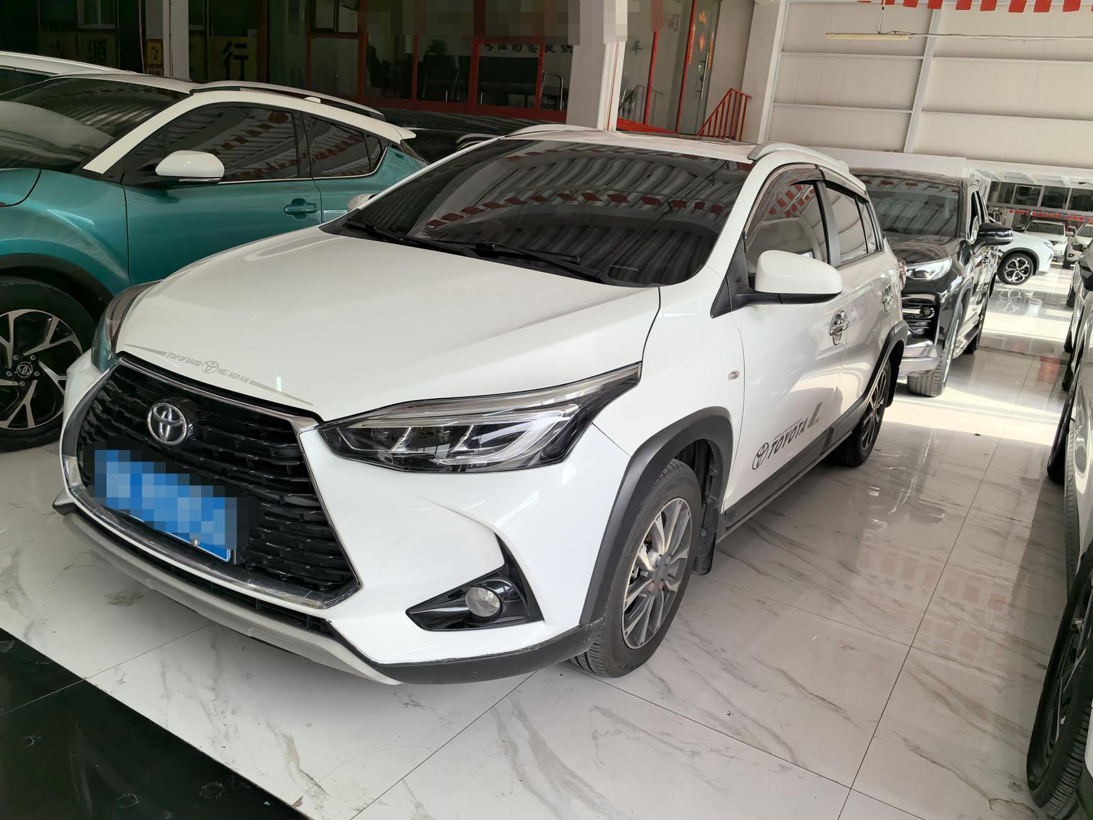Toyota Yaris-L Premium CVT (1.5L) 2023