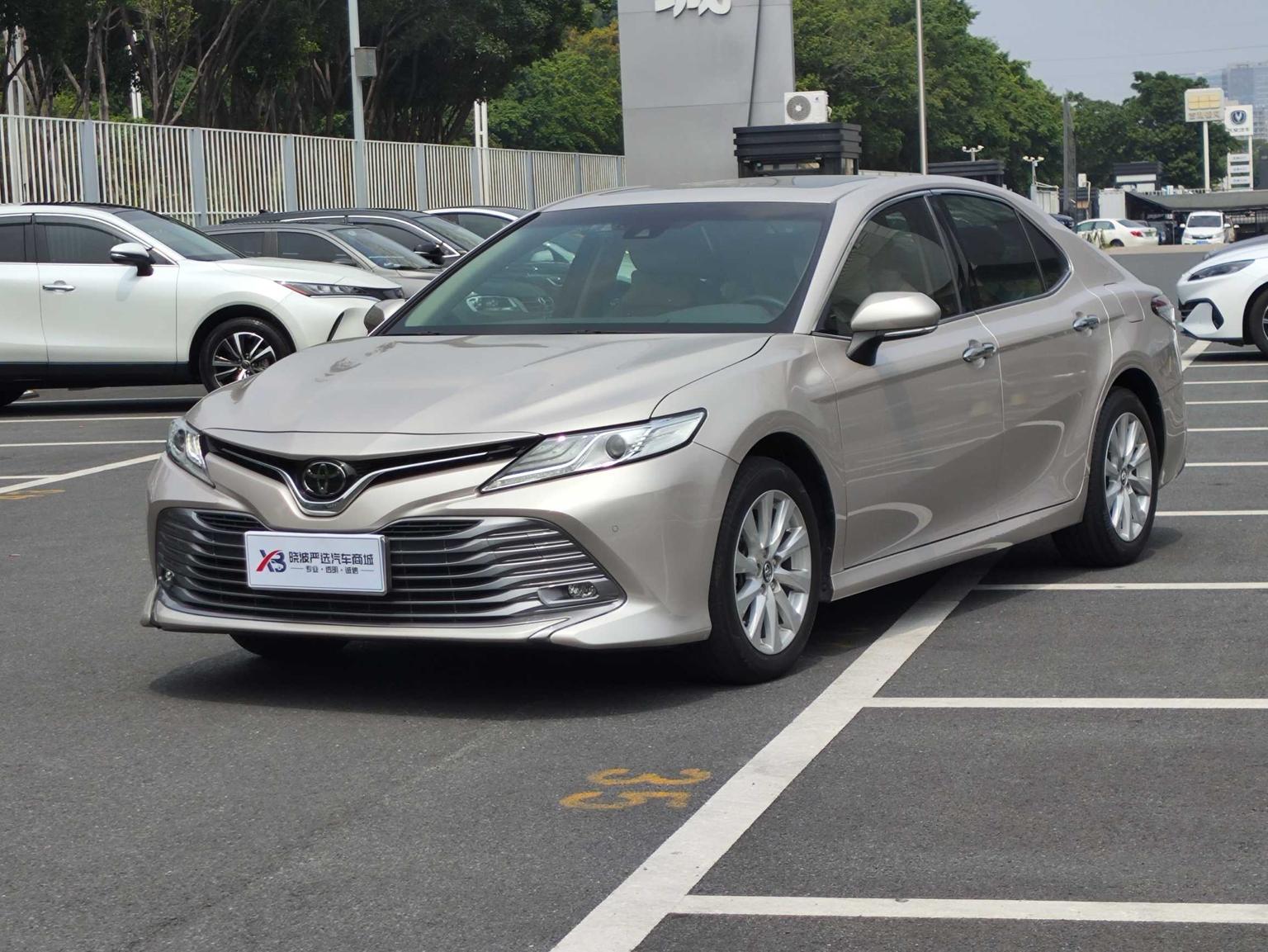 Toyota Camry G Luxury (2L) 2020