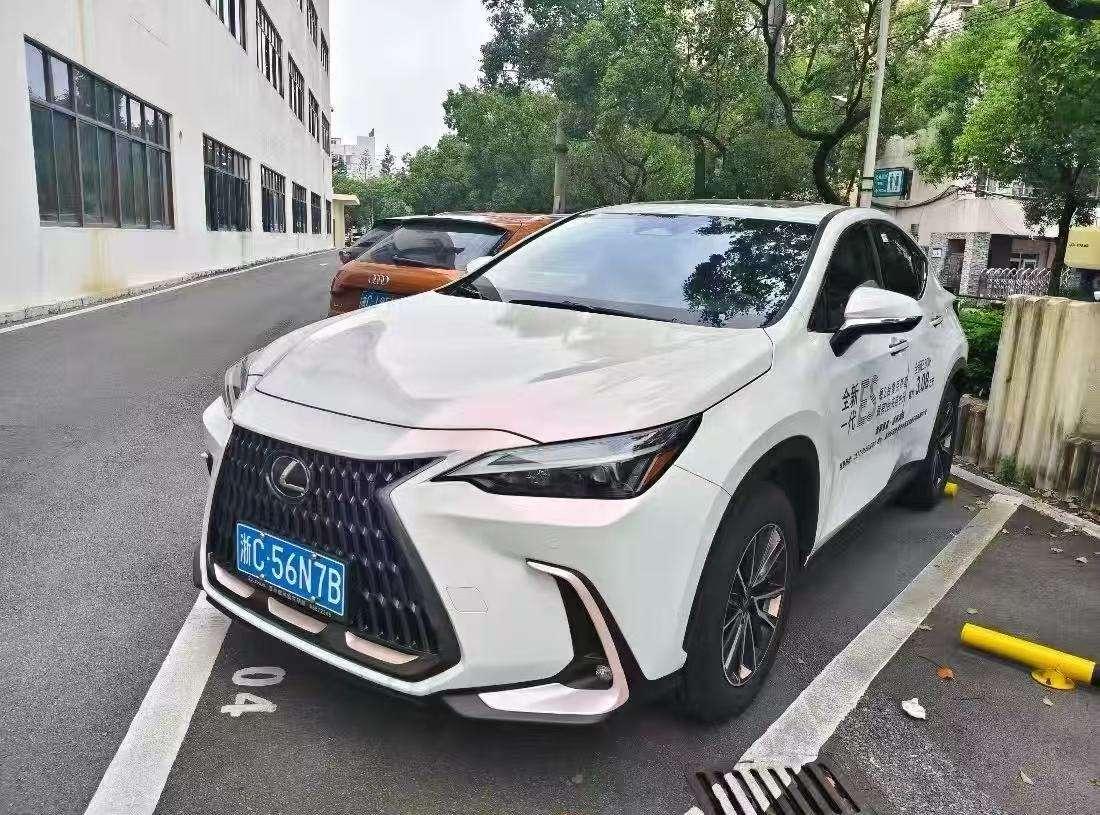Lexus NX200 FWD FUN 2025