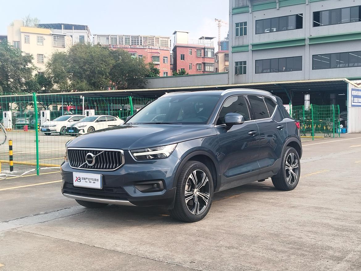Volvo XC40 T4 AWD Intelligent Plus Luxury (2L) 2021
