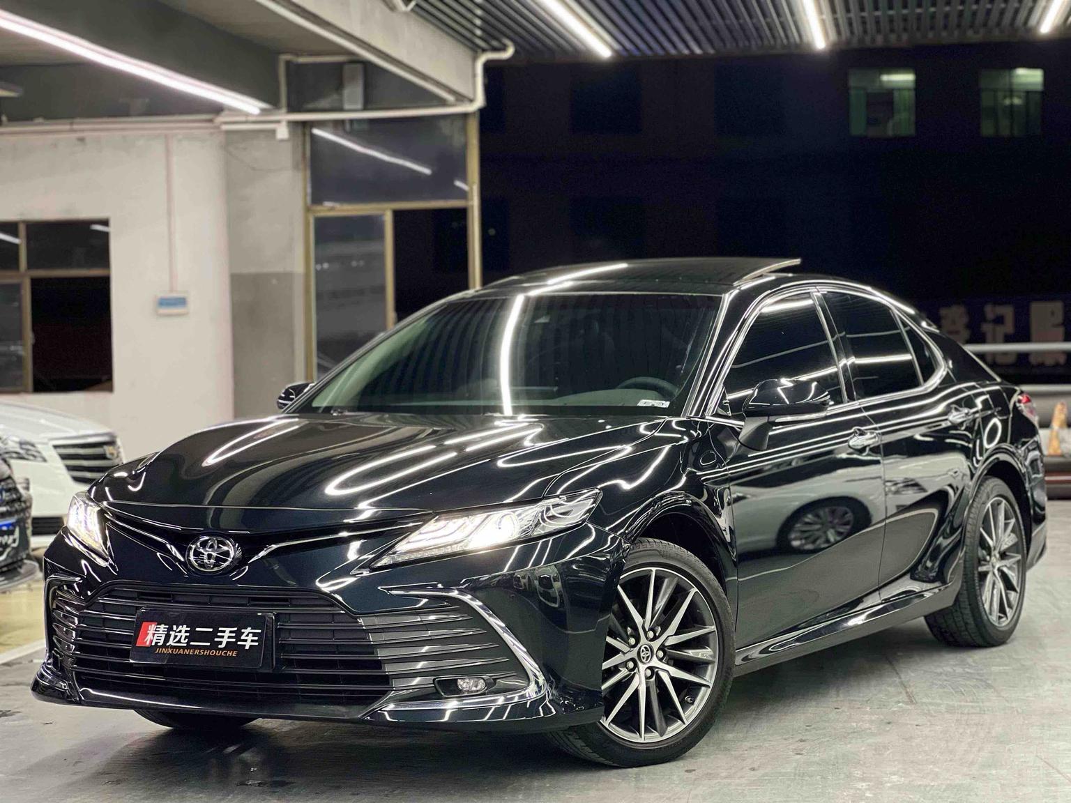 Toyota Camry 2.5G Luxury (2.5L) 2022