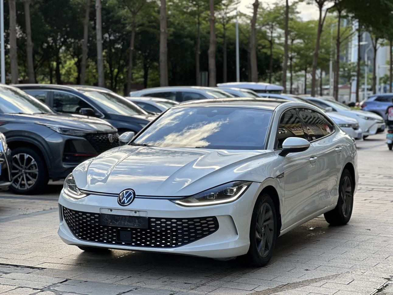 Volkswagen Lamando 280TSI DSG Xuanla 2024