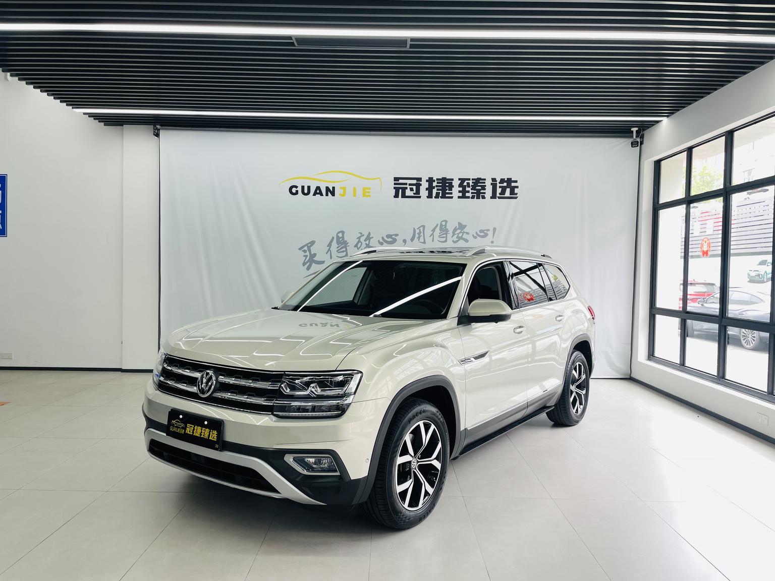 Volkswagen Terramont 330TSI 2WD Luxury (China VI) (2L) 2019