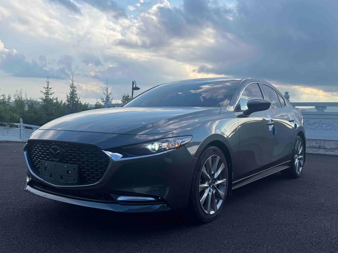 Mazda 3 Axela 2.0L Auto Quality Dazzle 2021