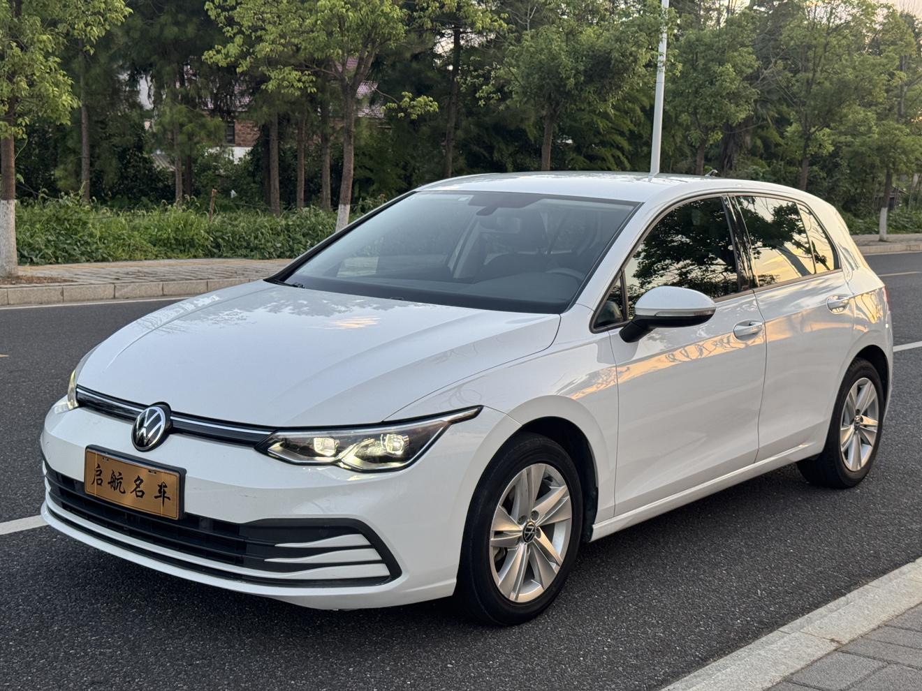 Volkswagen Golf 200TSI DSG Pro 2023