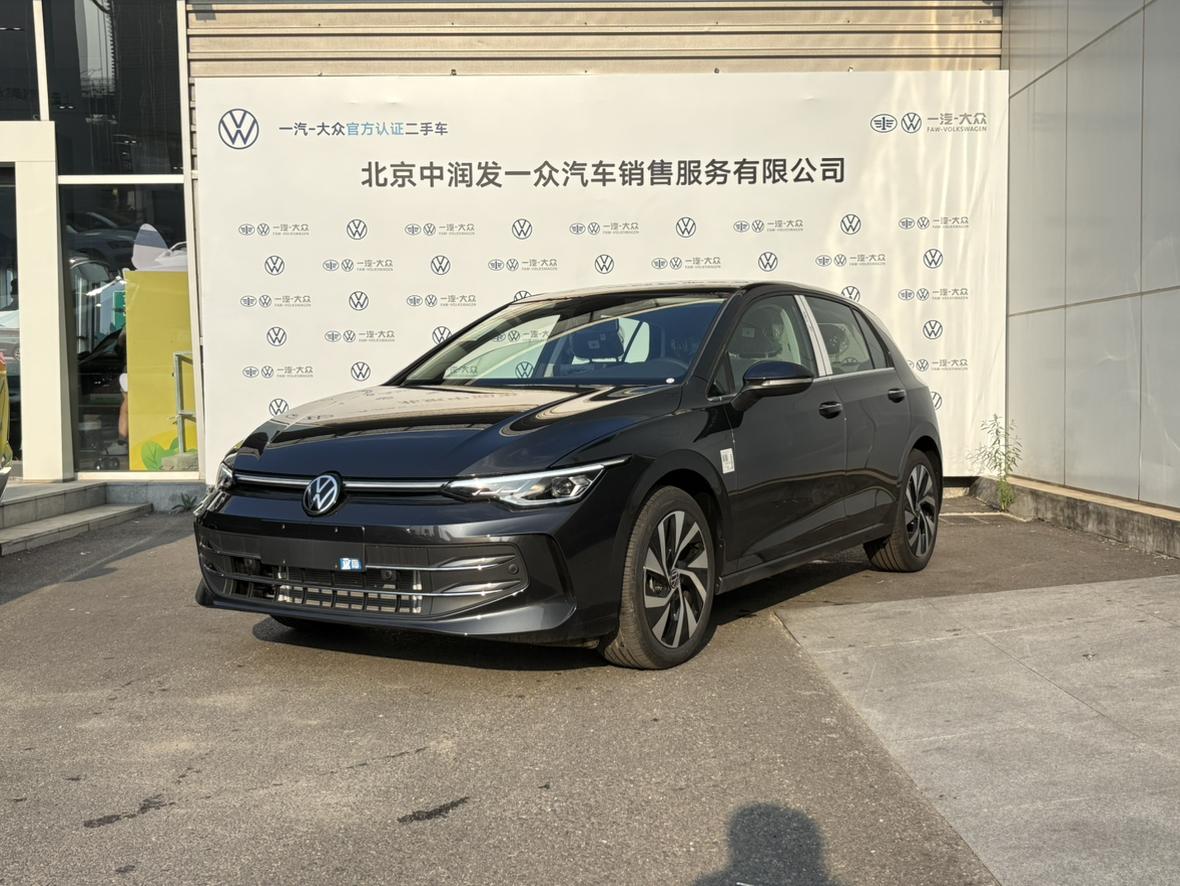 Volkswagen Golf 300TSI Pro 2025