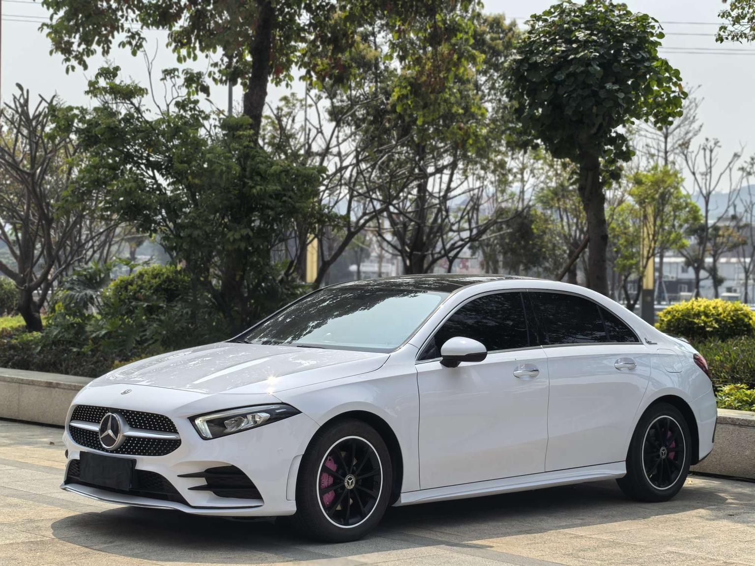 Mercedes Benz Class-A Sport Sedan Dynamic (1.3L) 2021