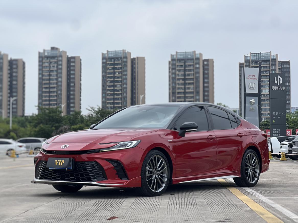 Toyota Camry 2.0HS Sport 2024