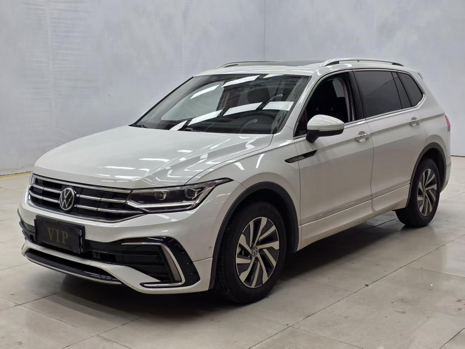 Volkswagen Tiguan-L 430 PHEV Premium (1.4L) 2024