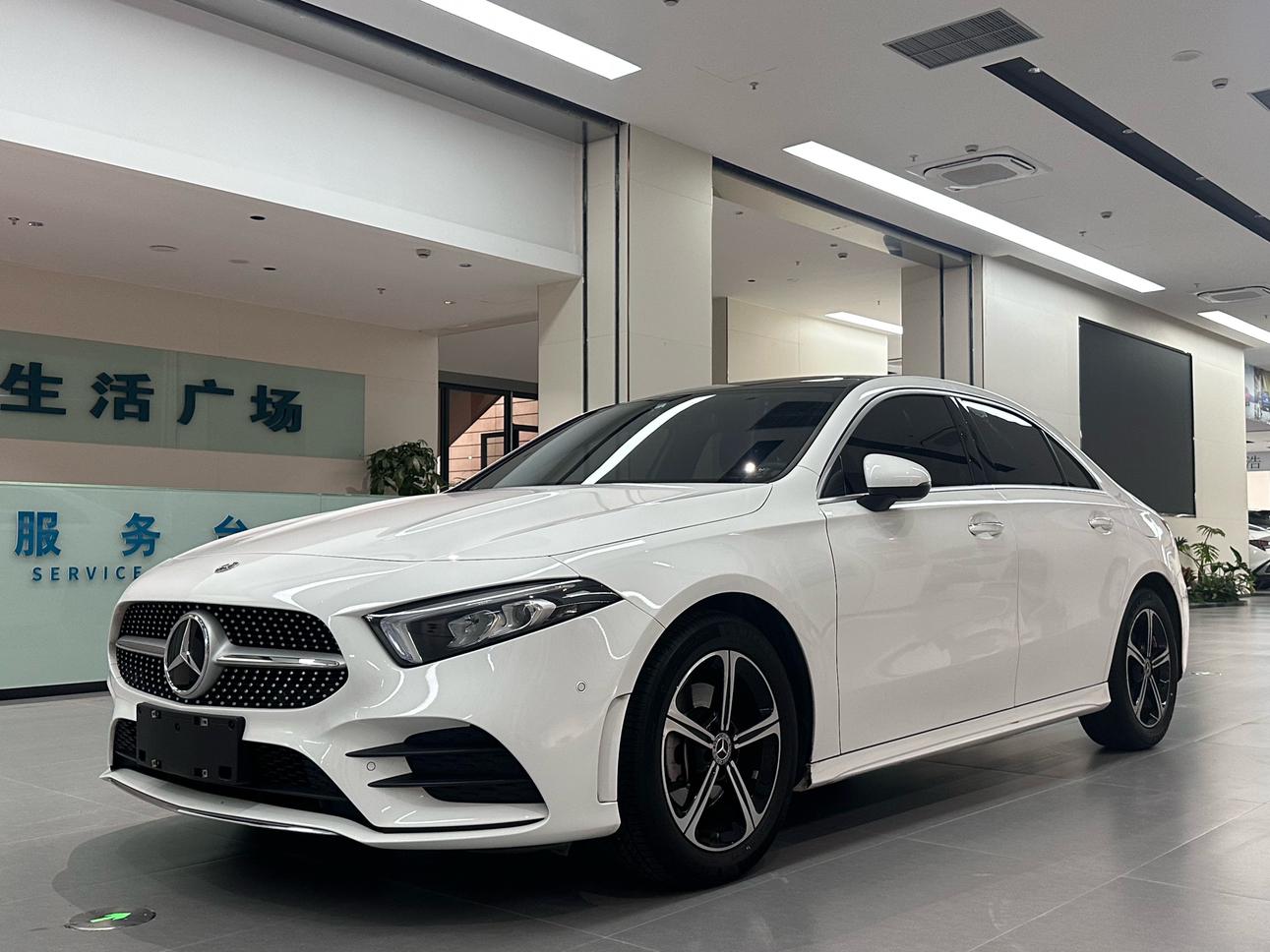 Mercedes Benz Class-A A 200 L Sport Sedan Fashion Edition 2023