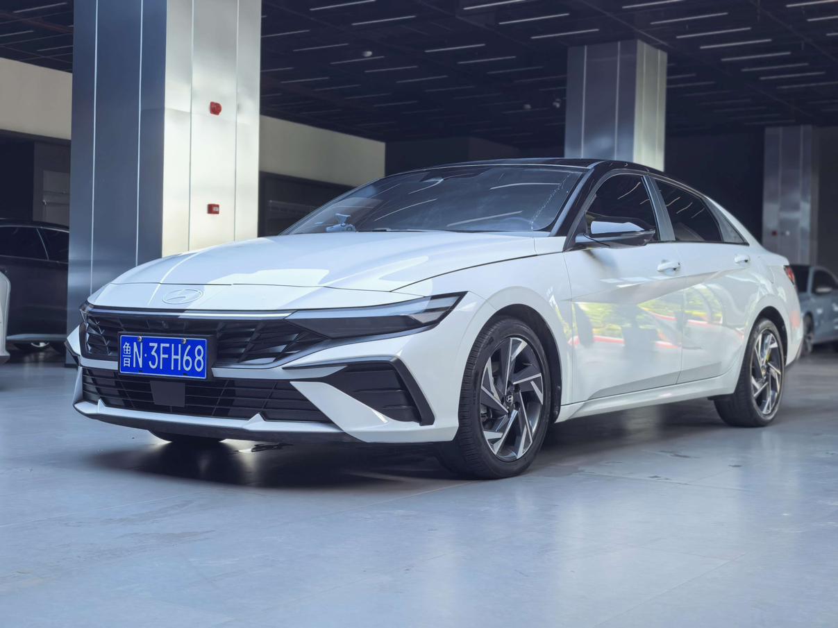 Hyundai Elantra TOP Flagship Edition (1.5L) 2023