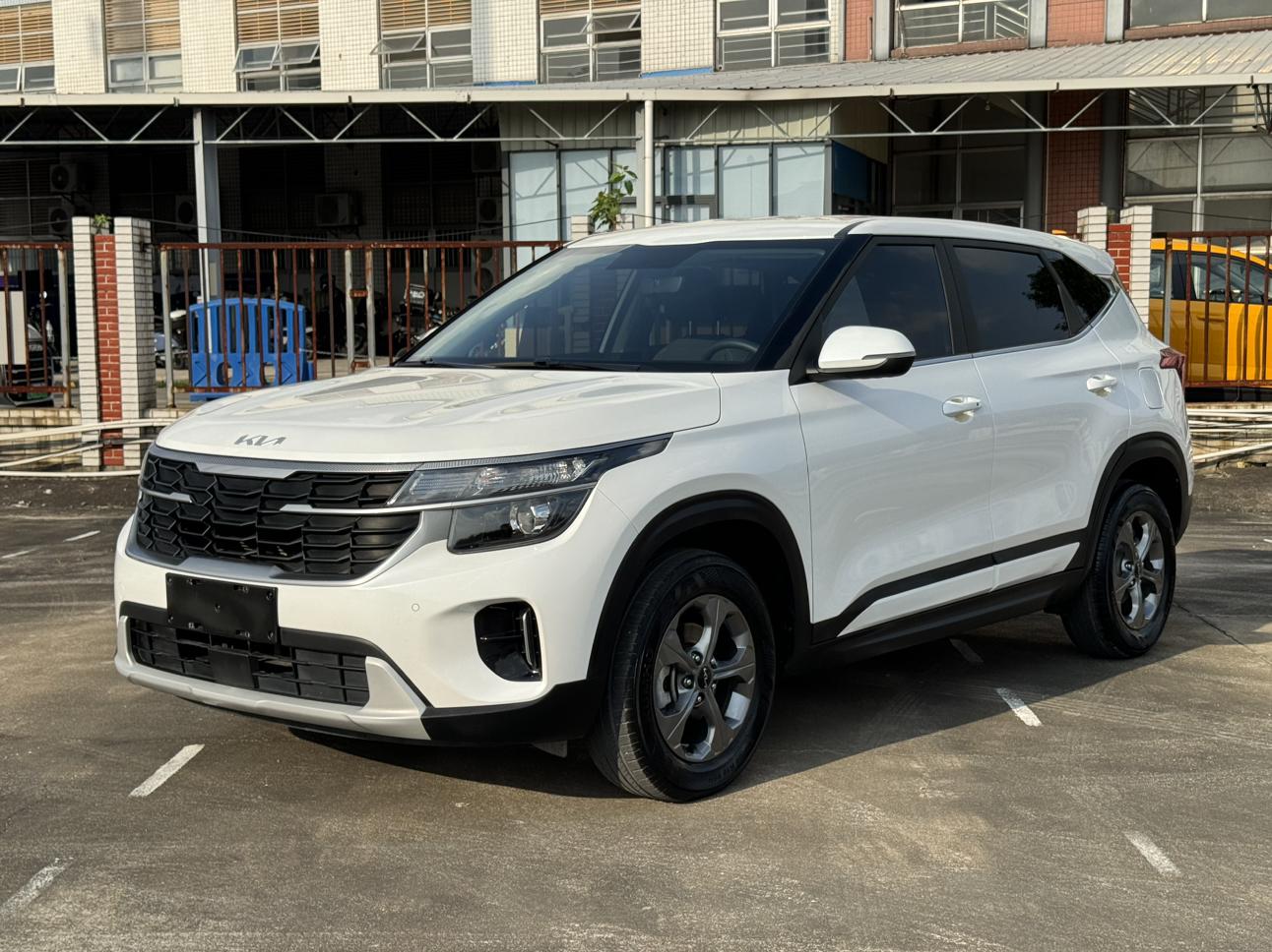 KIA Seltos 1.5L IVT Comfort 2023