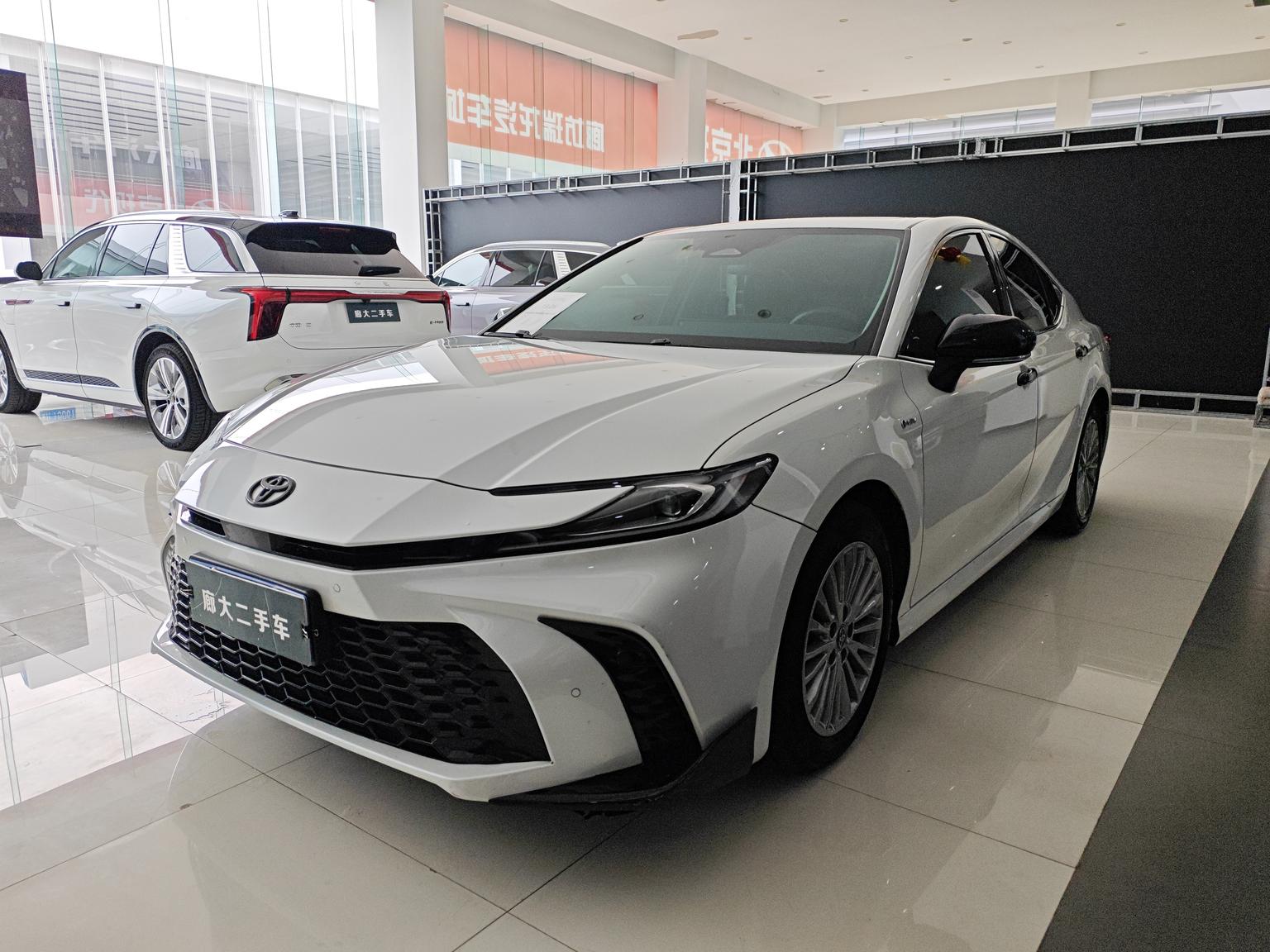 Toyota Camry 2.0HGVP Deluxe 2025