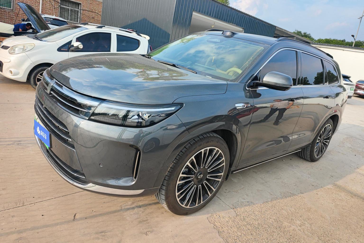 Aito M7 Plus 6-Seat RWD 2023