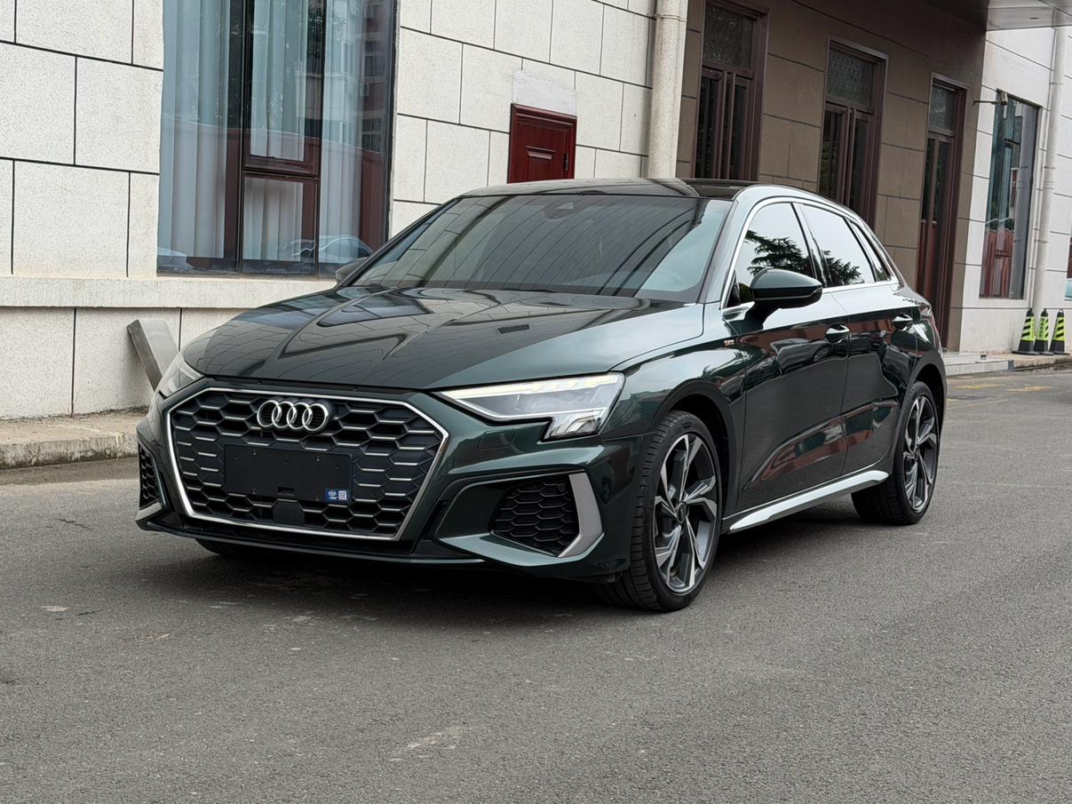 Audi A3 35 TFSI Luxury Sport 2023