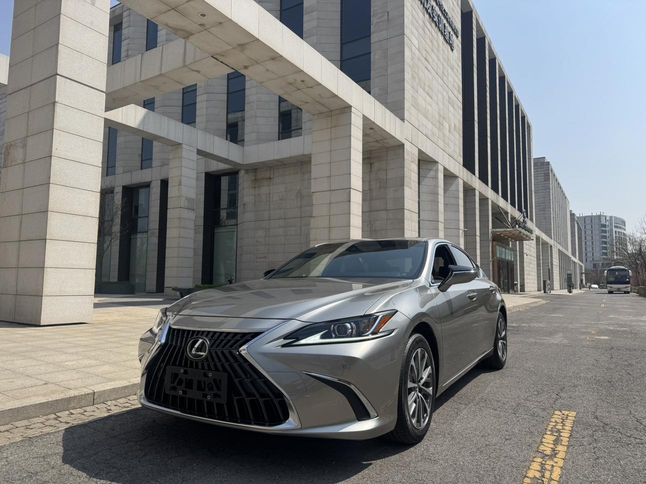 Lexus ES 260 Excellence Edition (2.5L) 2022